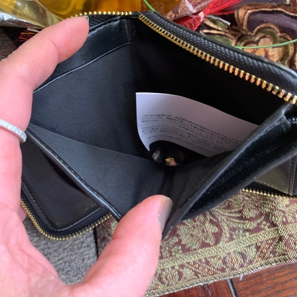 Authentic COACH Signature canvas/leather umbrella zip around wallet - Picture 10 of 12